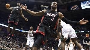 ＂现场角度看迪亚洛飞天隔扣！迎着2米26徐昕凶狠砸筐 力量感十足